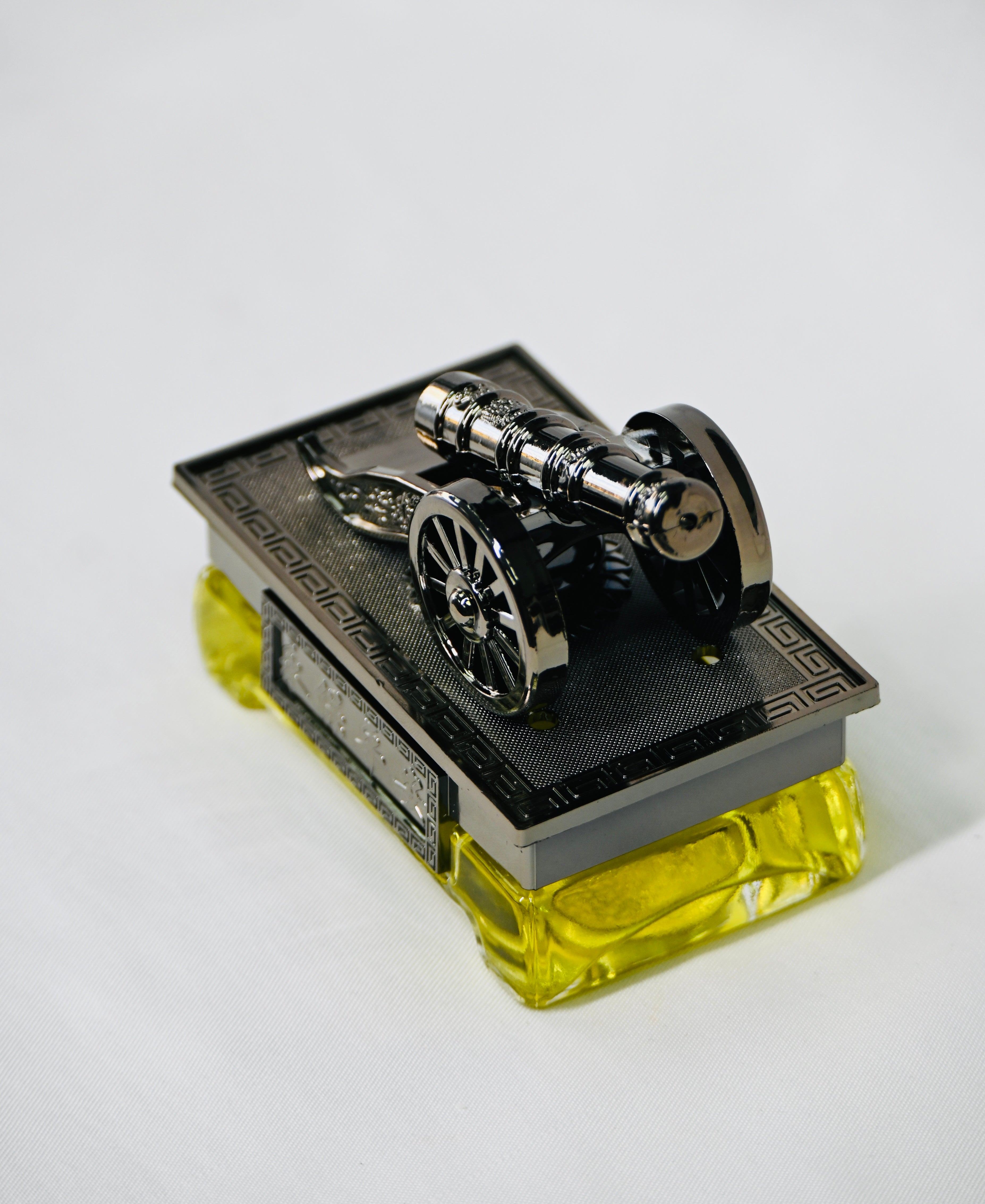 BLAKIA Cannon Design Car Dashboard Perfume – Luxury Long-Lasting Car Air Freshener