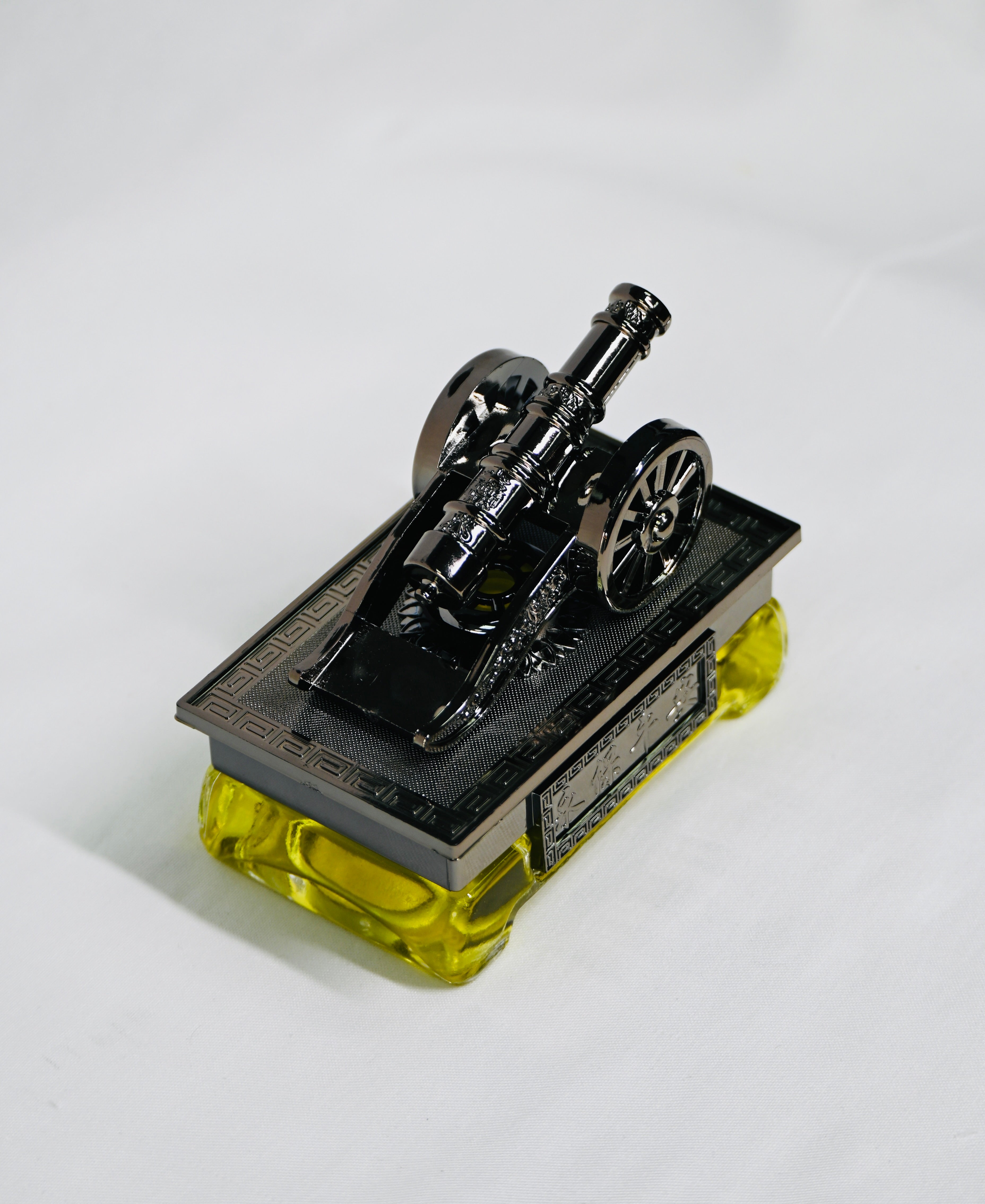 BLAKIA Cannon Design Car Dashboard Perfume – Luxury Long-Lasting Car Air Freshener