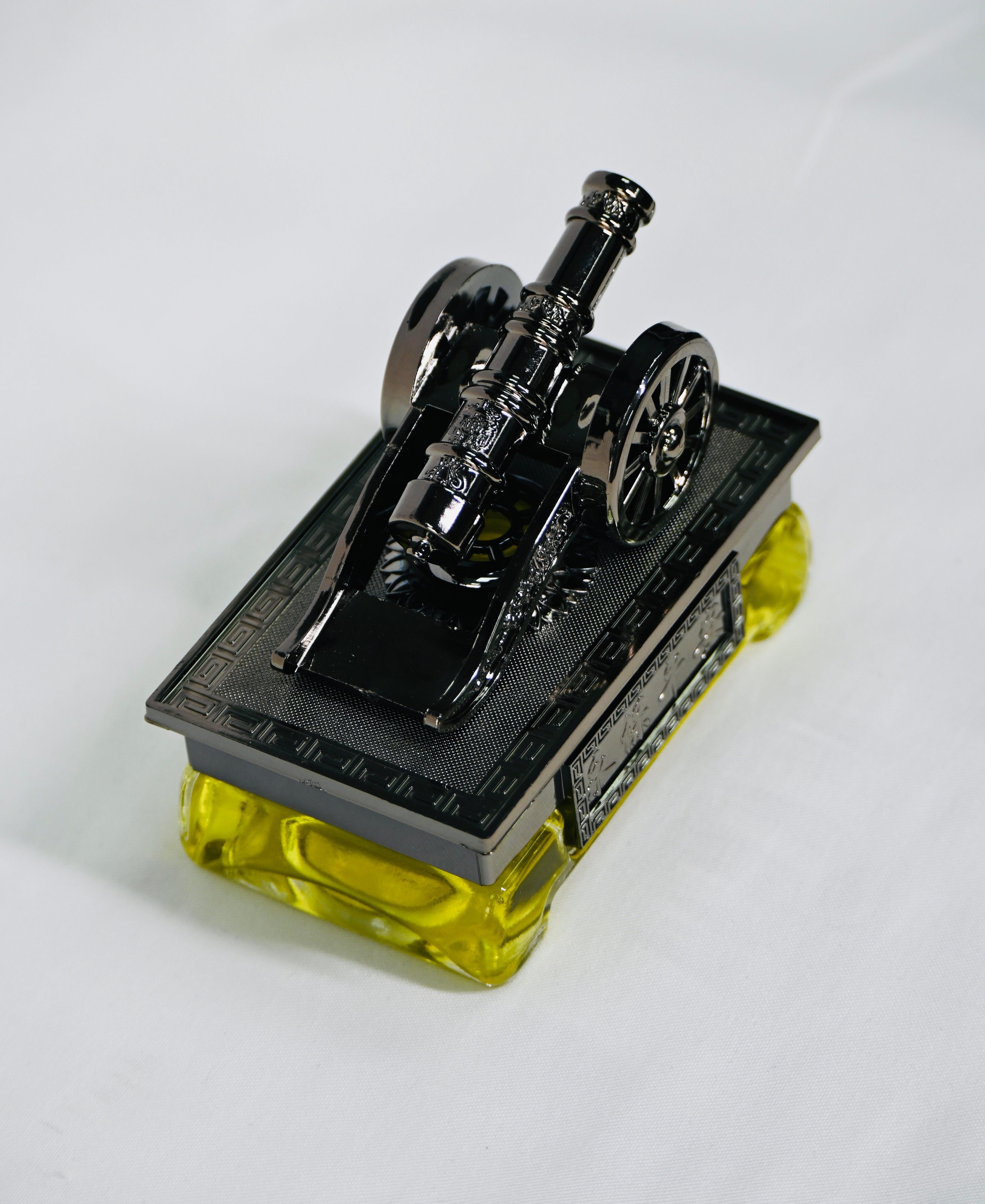 BLAKIA Cannon Design Car Dashboard Perfume – Luxury Long-Lasting Car Air Freshener