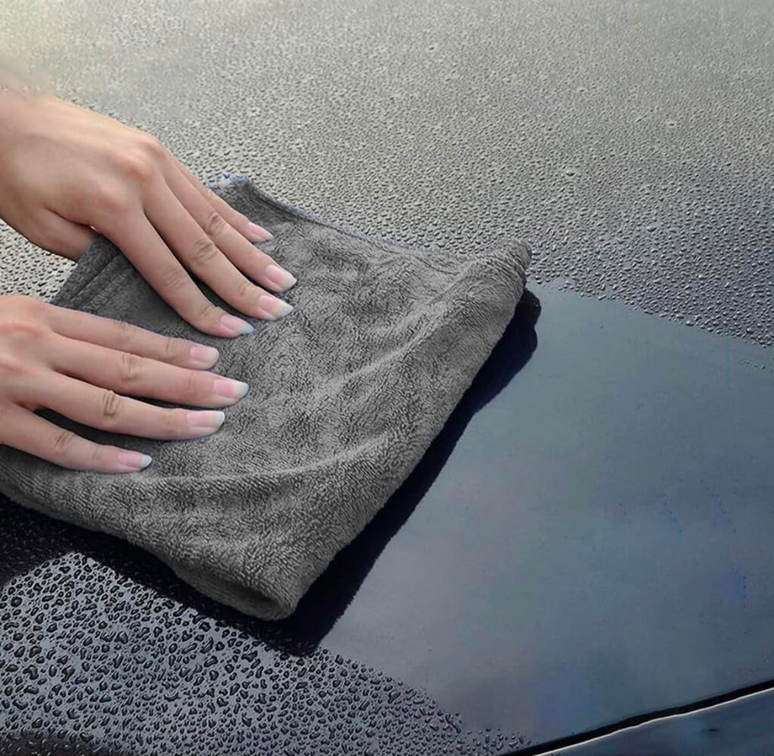 BLAKIA - Super Soft 600 GSM Microfiber Cloth for Car Drying